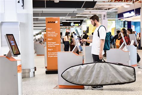 jetstar international flights baggage